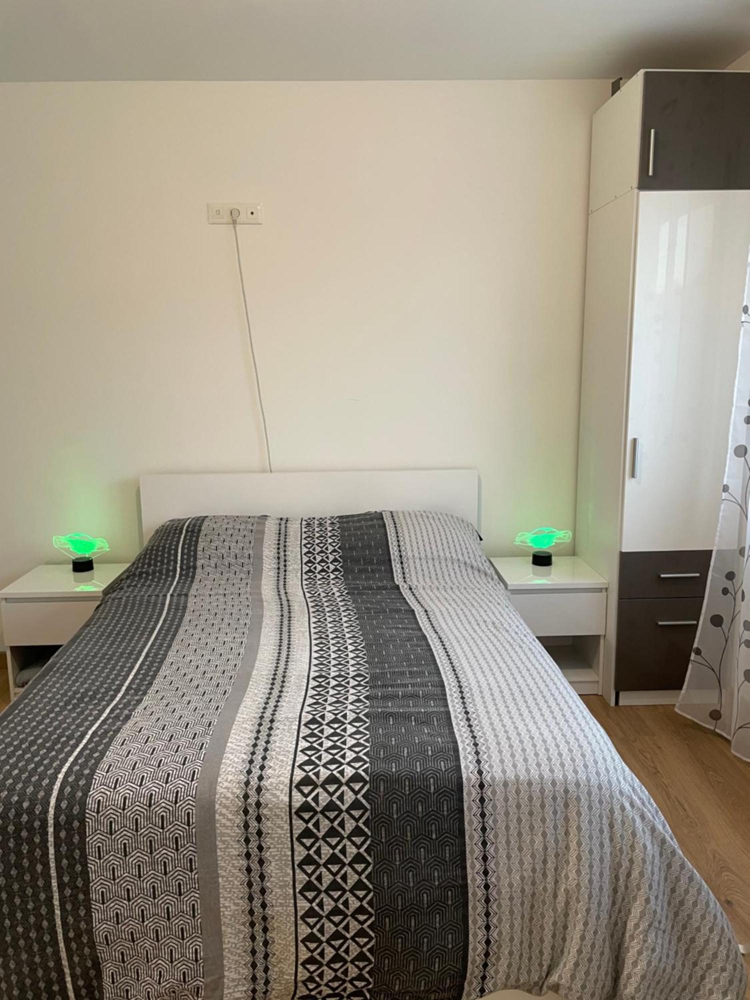 Cosy Studio, Lit Double Le Mans Quarto foto